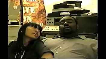 Reproduzir Hip hop 20 anos atrás who ya wit video show ep 1 vintage
