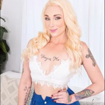 अभिनेता Alexis Andrews