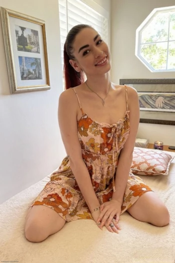 Pornstar Delilah Day