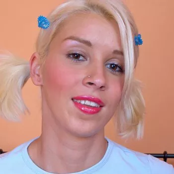 Gwiazda porno Camilla Ken