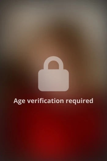 Actrita Florane Russell